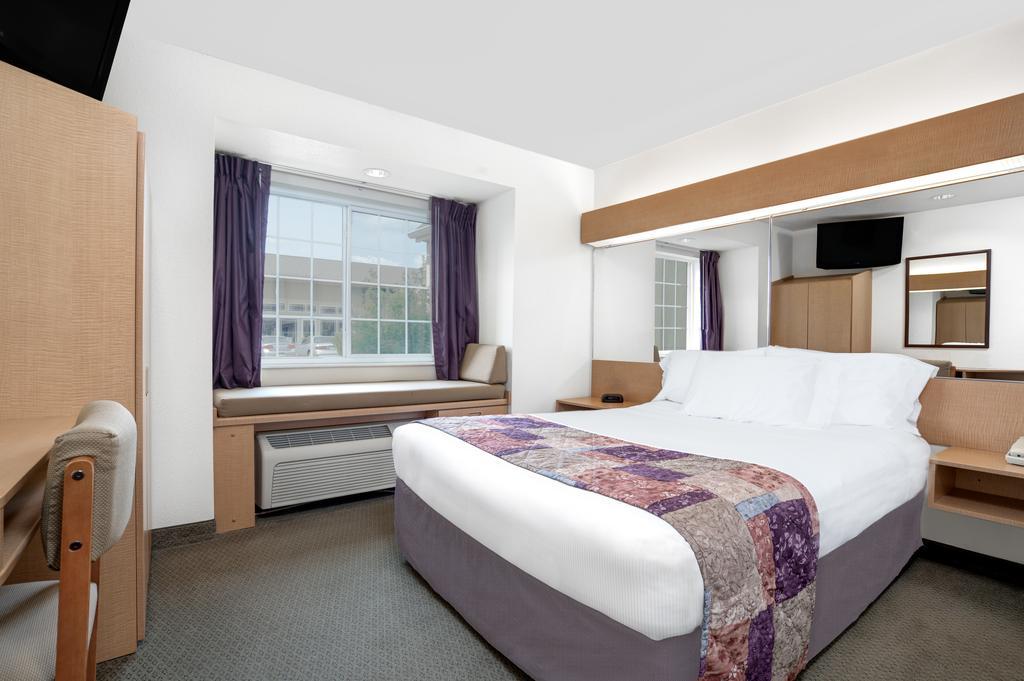 Microtel Inn & Suites By Wyndham מנקאטו מראה חיצוני תמונה